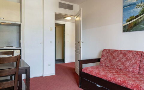 Virginia: Departamento, Diseño De Interiores, Suelo, Mueble, Habitación, Hotel, Cama, Habitación, Marco De La Cama, Lámpara