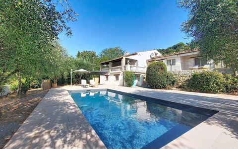 L Hacienda