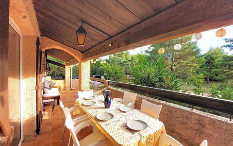 Lou Pantail: Piscina, Ricorrere, Hotel, Shade, Villa, Balcone, Eco Hotel, Resort Citta ', Fotografia Aerea