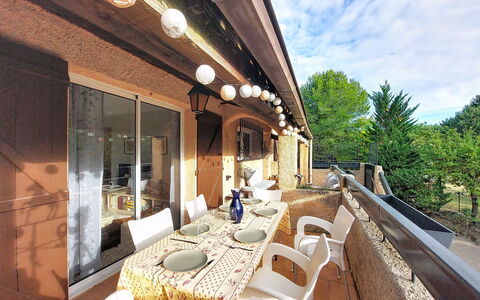 Lou Pantail: Piscina, Ricorrere, Hotel, Shade, Villa, Balcone, Eco Hotel, Resort Citta ', Fotografia Aerea