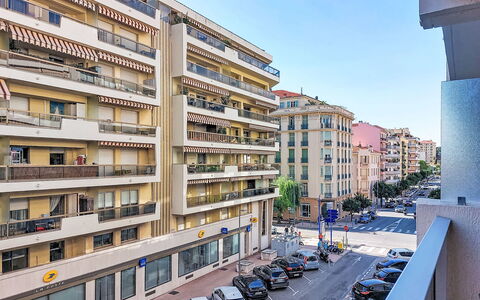 Le Georges V: Piscina, Ricorrere, Hotel, Shade, Villa, Balcone, Eco Hotel, Resort Citta ', Fotografia Aerea