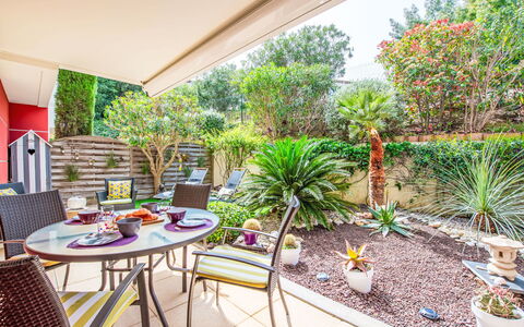 Cavalaire 350: Bleu, Piscine, Recours, Ombre, Eco Hôtel, Hôtel, Tropiques, Aménagement Paysager, Villa