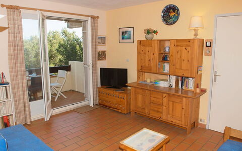 Saint Cyr sur Mer la Madrague 100: Kamer, Eigendom, Meubilair, Gebouw, Huis, Onroerend Goed, Verdieping, Interieur Ontwerp, Woonkamer, Huis