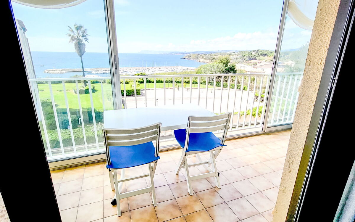 Accommodation:&nbsp;Le Grand Large 210.6