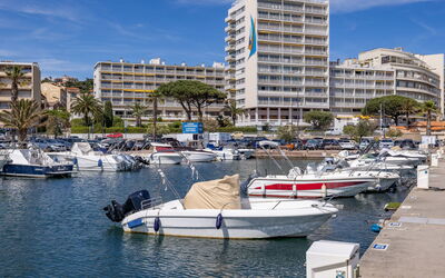 Sainte Maxime 148: Barca, Moto D'Acqua, Costruzione, Marina, Barche E Nautica - Macchine E Materiali, Appartamento, Porta, Canale, Nave, Condominio