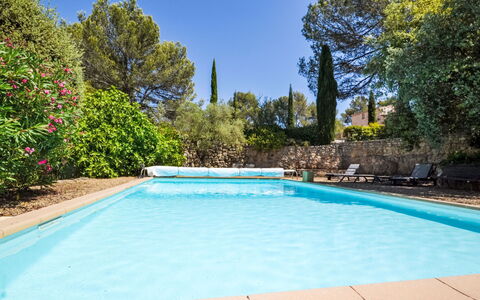 Kerkor: Blauw, Zwembad, Toevlucht, Schaduw, Buitenmeubels, Tuin, Vrije Tijd, Eco Hotel, Waterpartij, Landscaping